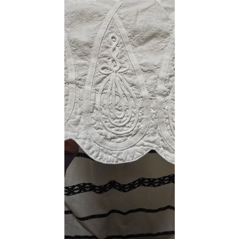 Soft Surroundings beautiful embroidered white V-neck button down shirt large - Picture 14 of 14